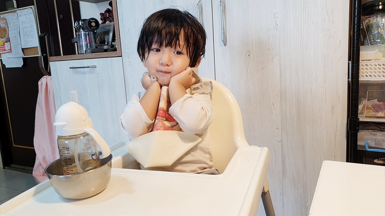 說「好喝」卻不喝，說「好吃」卻不吃，叫爸爸吃｜咚1y11m2d 桐8y8m