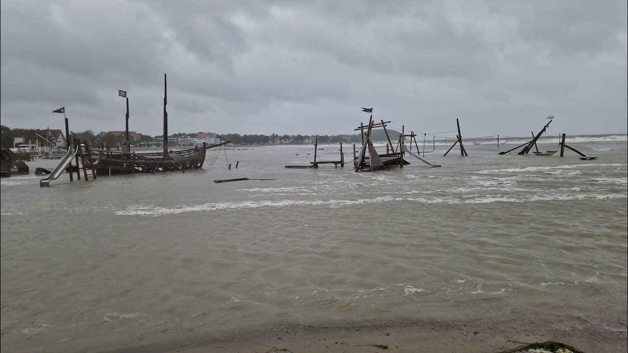 Baltic Sea, Germany, Travemünde - storm surge October 20, 2023