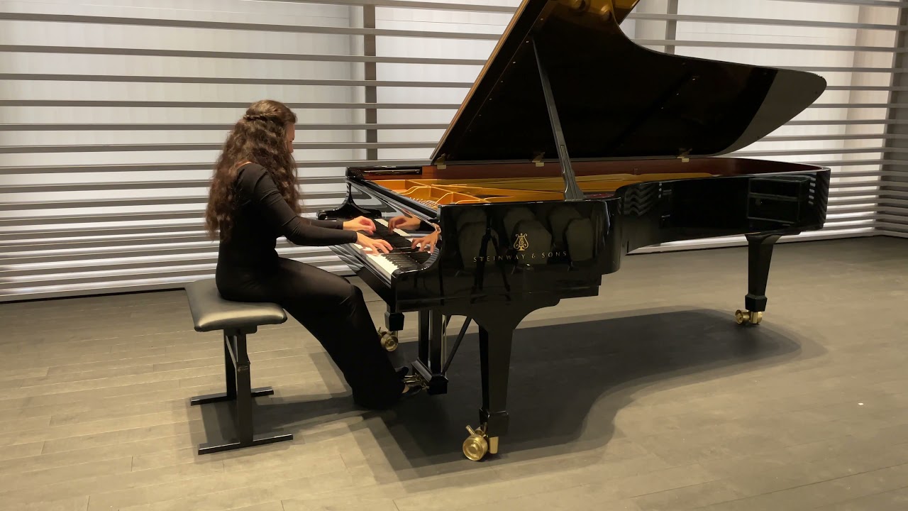 Camilla Holler plays S. Rachmaninov Etude-Tableaux op. 39 no. 3, fis-moll