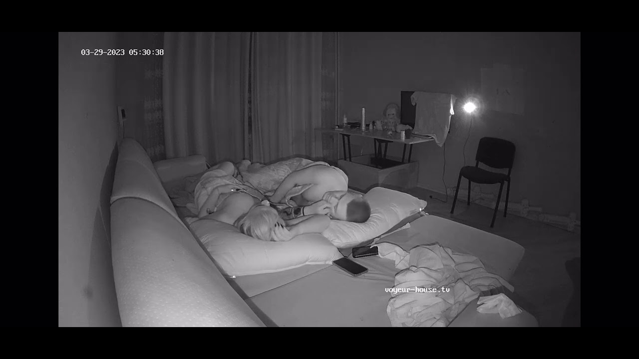 Bono couple sleep stream -snore