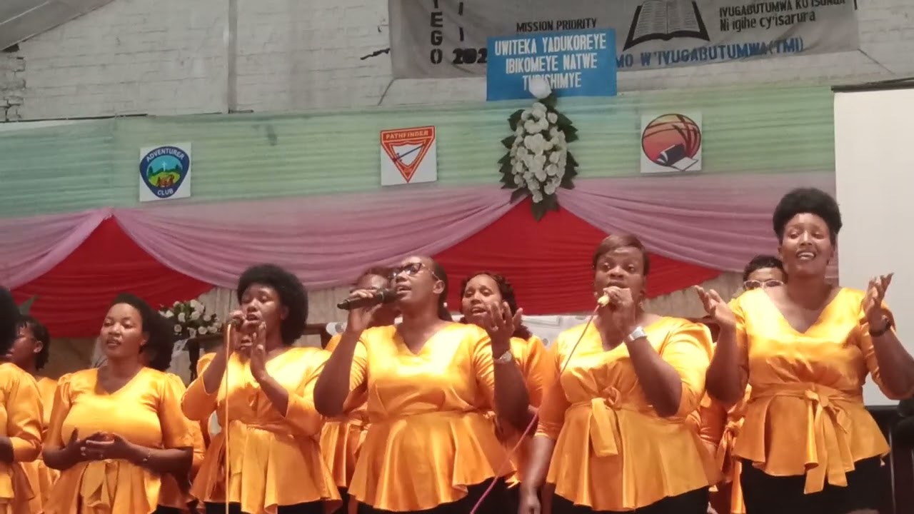 MBEGA UBUNTU BUTANGAJE BY INTWARI ZA KRISTO CHOIR (LIVE PERFORMANCE KIGOMBE SDA CHURCH)