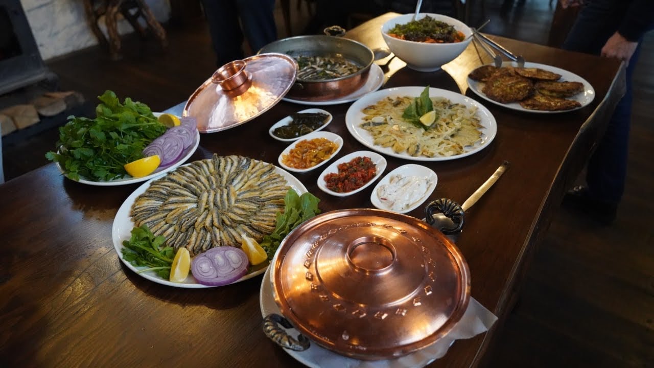 MUST TRY!! Most Popular Turkish Street Food in Trabzon