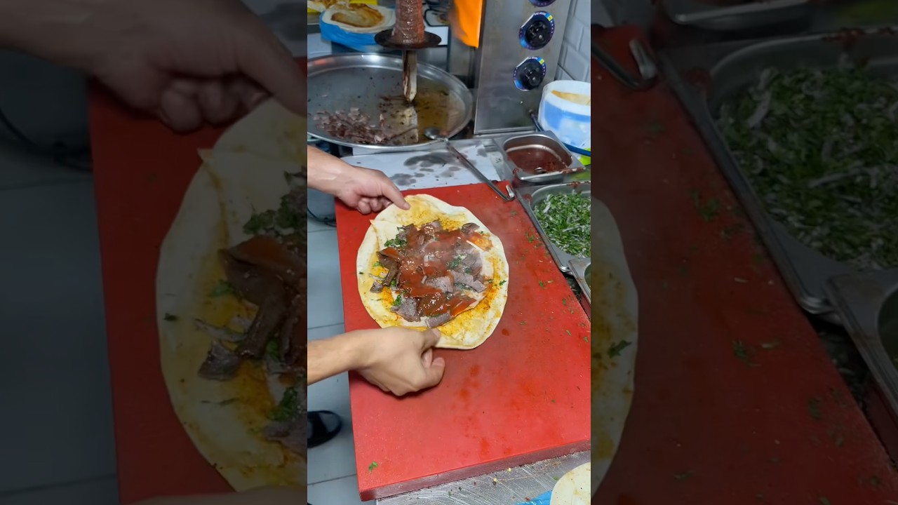 Hatay'ın meşhur et d&ouml;neri !! #reklam Mısırlı D&ouml;ner #d&ouml;ner #d&uuml;r&uuml;m #etd&ouml;ner #antakya