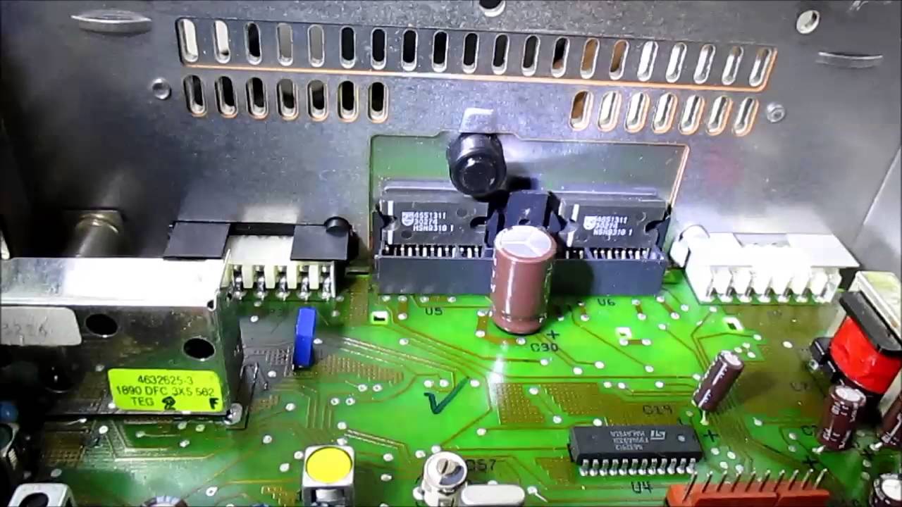 Chrysler car stereo power test and chip amp extraction