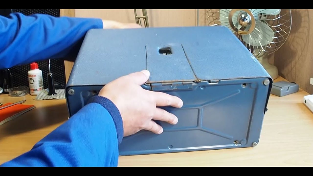 Elna Supermatic Star Series Sewing Machine - Shipping Screws and Hard Carry Case
