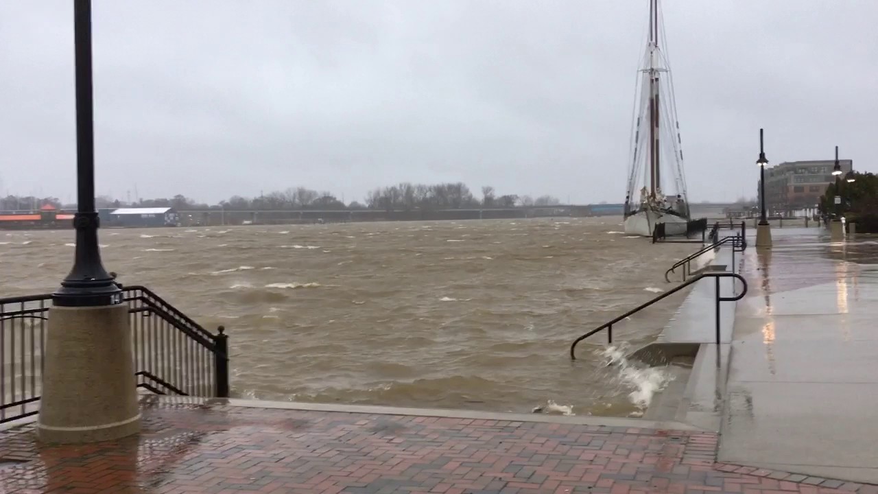 Saginaw River flooding in downtown Bay City Thursday, April 6