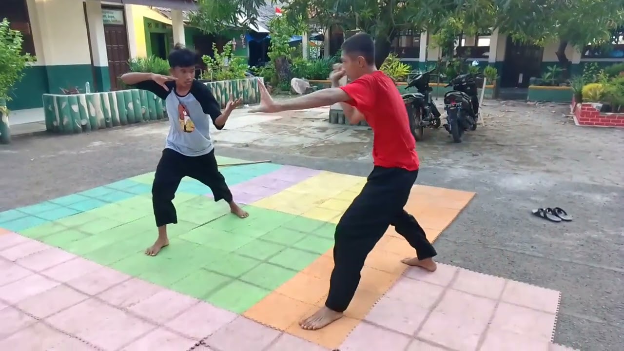 Latihan Jurus Ganda Jabanan Pencak silat Tjipusaka Pemuda