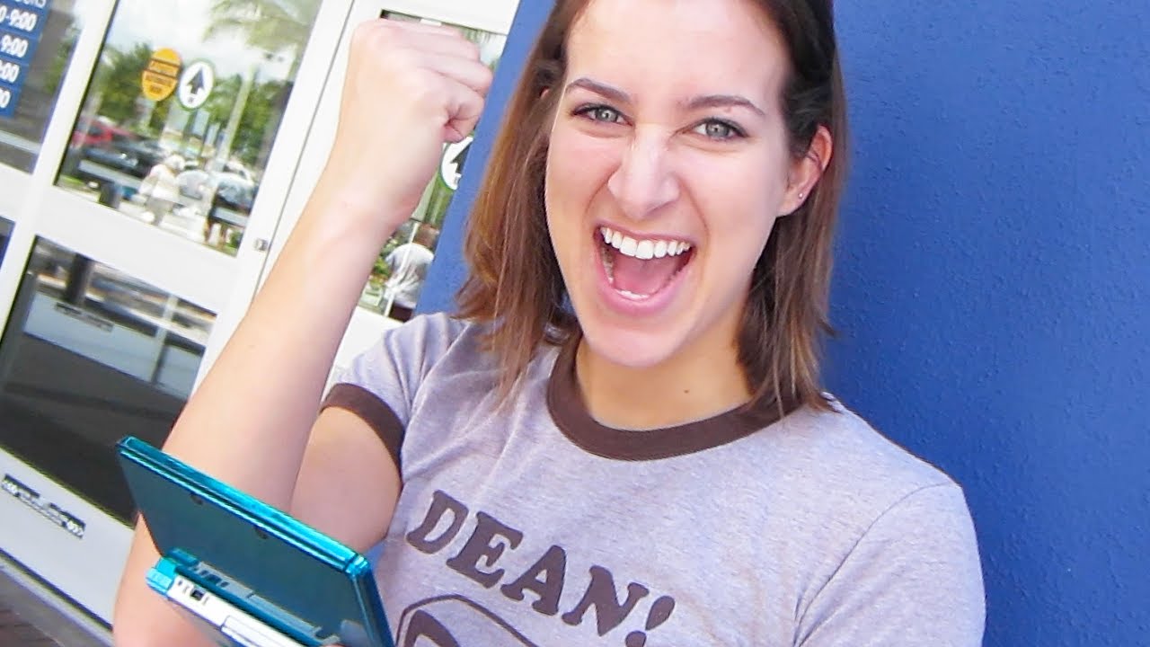 GAMER GIRL ADDICT! (7.6.13 - Day 1528)