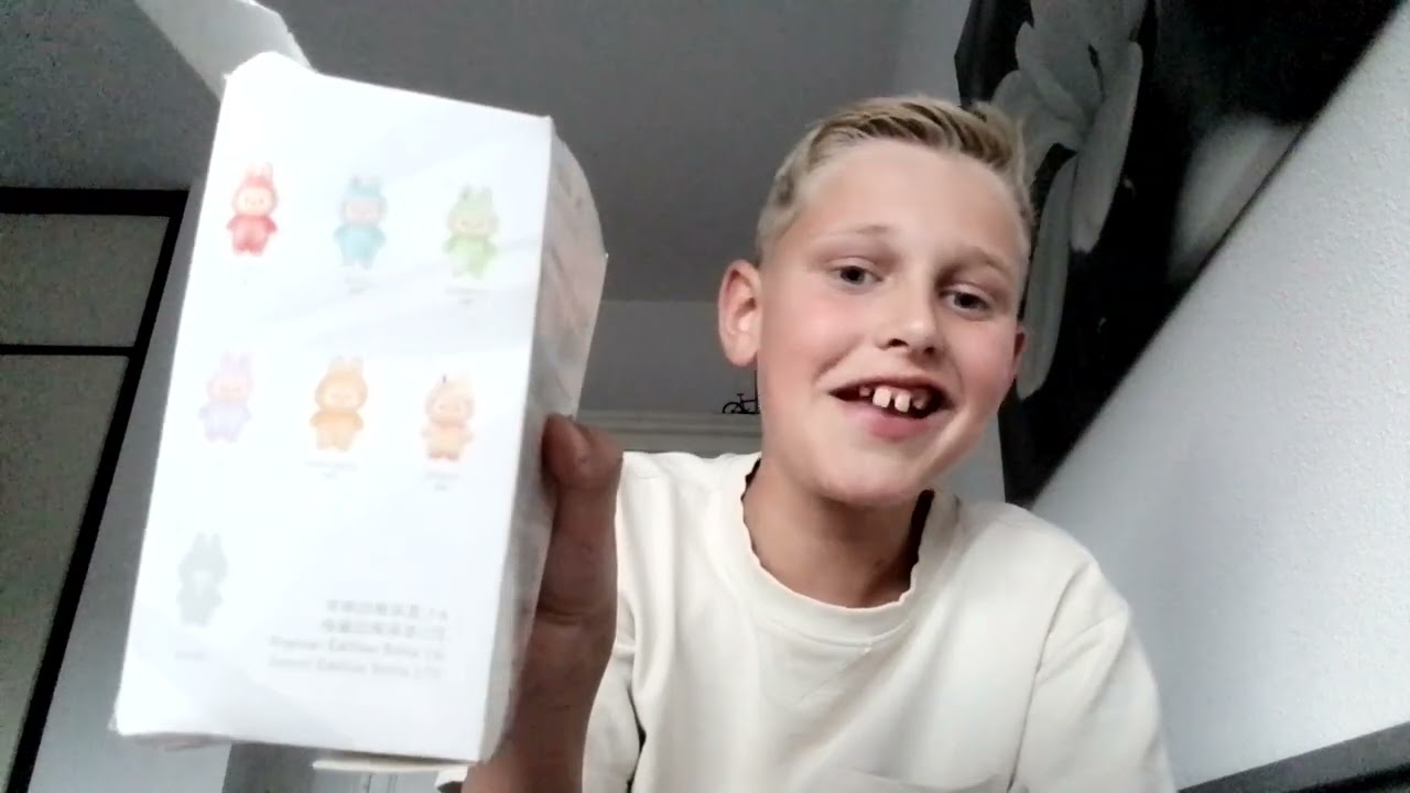 Labubu openen (hij is echt gezien met qr code)