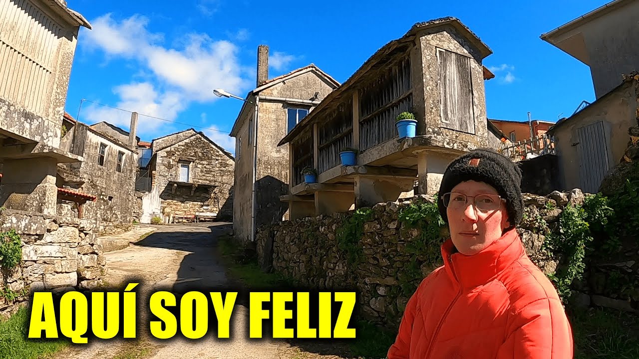 VIVE EN ESTA ALDEA rodeada de animales. 