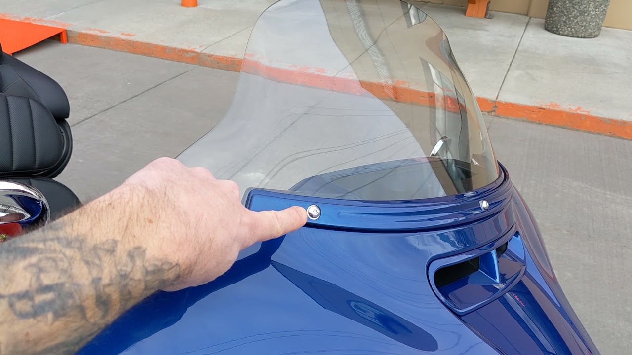 2020 CVO ULTRA LIMITED Moonlight Blue / Deep Sea Blue