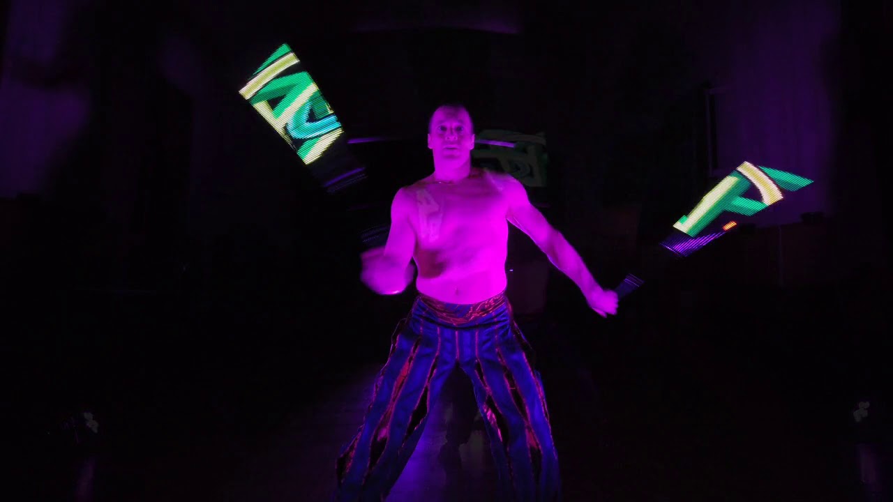 Shine - Numéro de POI lumineux | PPS CANADA Agence d'artistes