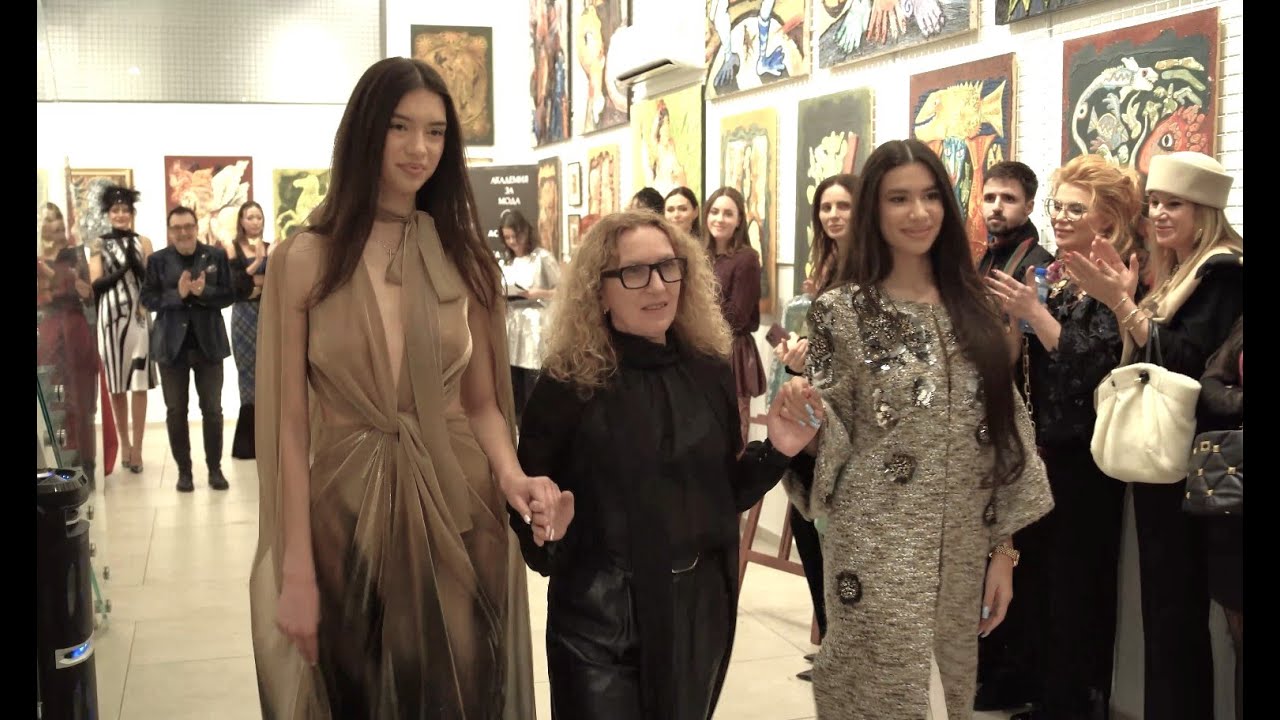 GLAM NIGHT: ПРАЗНИЧНИТЕ ПОСЛАНИЯ НА АКАДЕМИЯТА ЗА МОДА