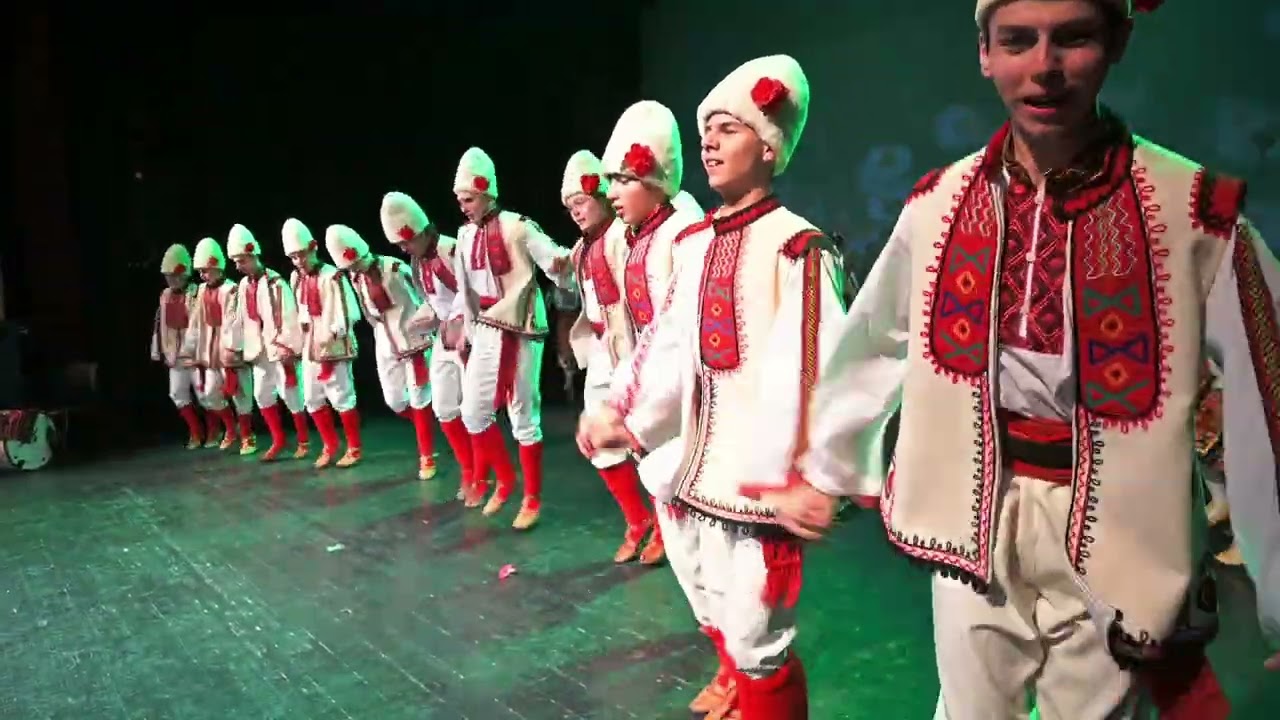 Grandma, tell me a story about the North in Lithuania - Folk Dance ensemble Sredets