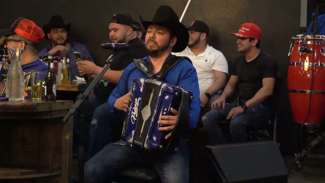 Gustavo Reyna   Mujer Pasiadaen vivo