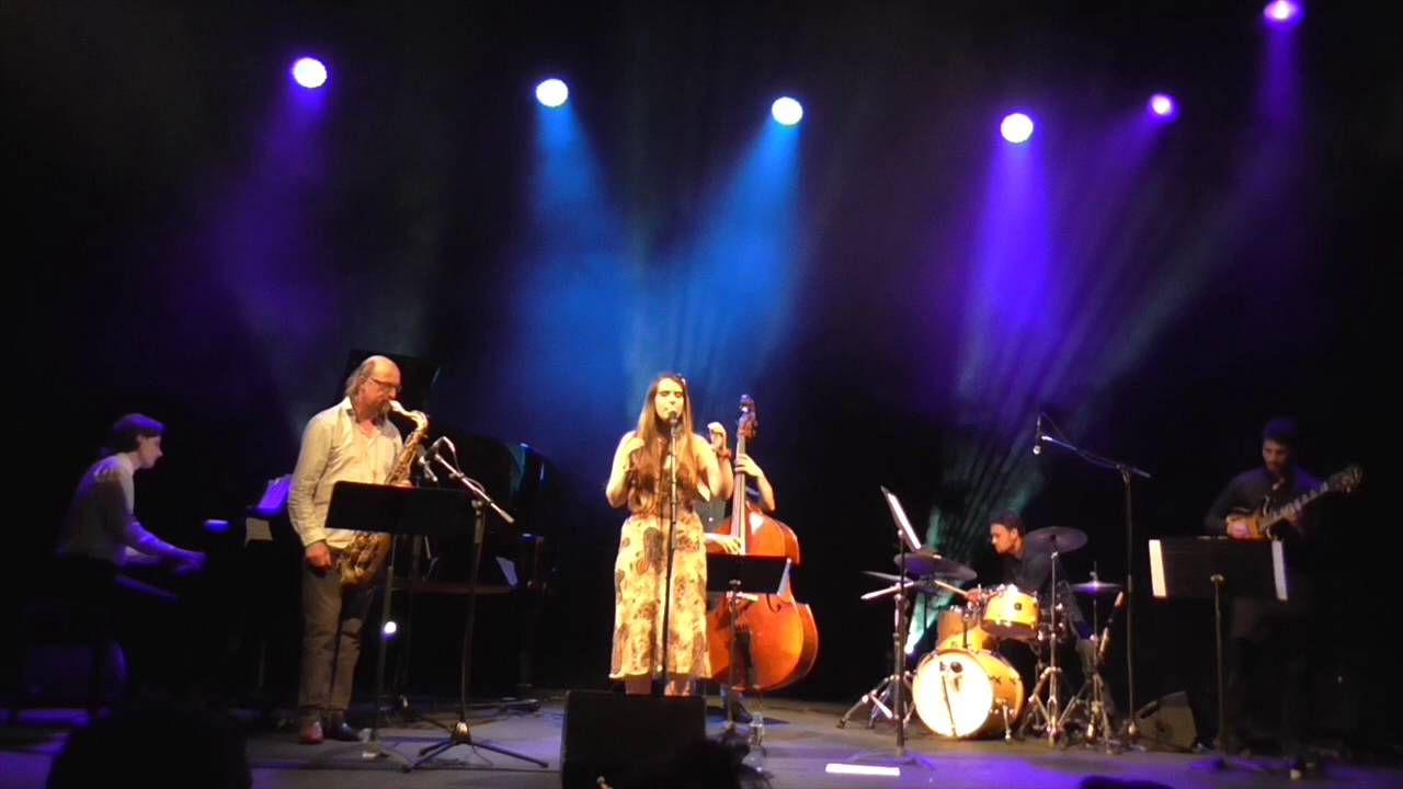 Sarah Meek - Waves (Original Composition)
