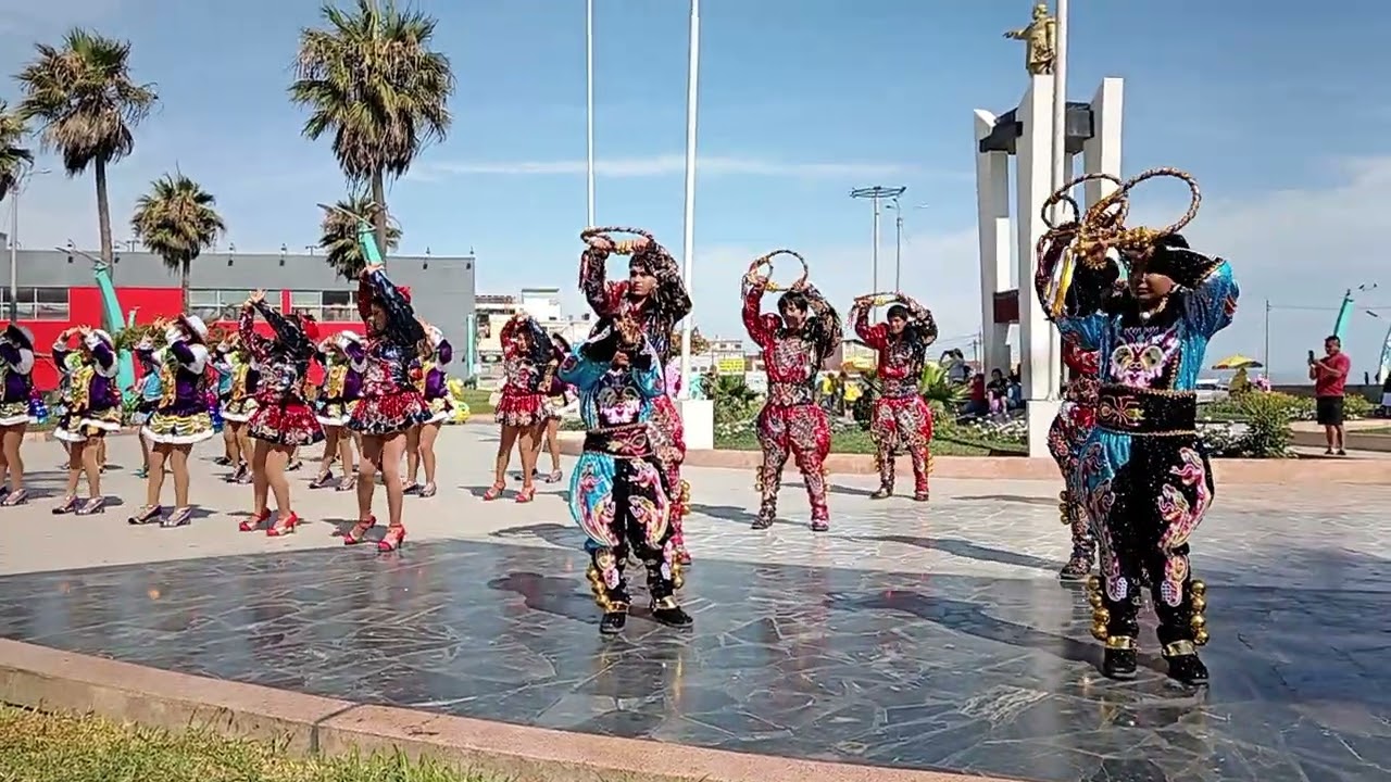 Expresión de fuego _caporales en Chimbote 