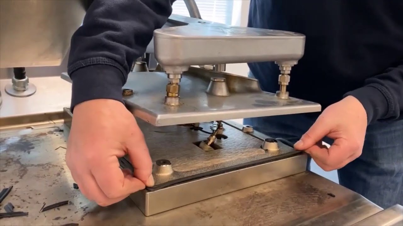 Garland ME Cowl Seal Installation