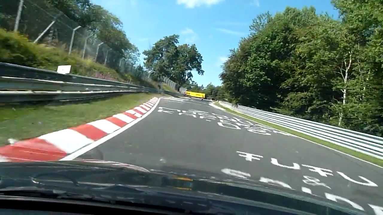 Alfa romeo GTV (916) 3.0 V6 24V at the Nurburgring Nordschleife.