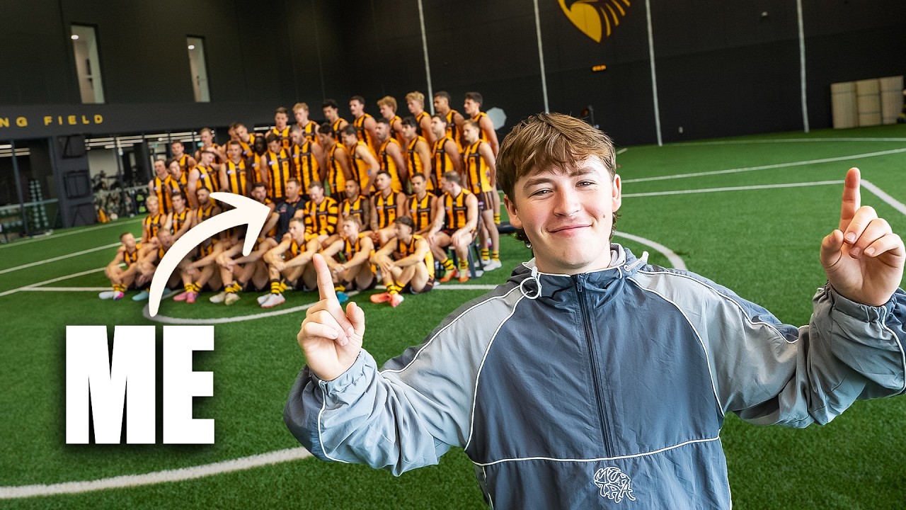 How I Snuck Into Hawthorn's OFFICIAL Team Photo