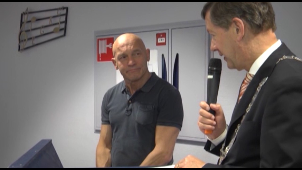 =21= Frans Haegens zijn reactie en zijn uitreiking Koninklijke Onderscheiding 3 min 13