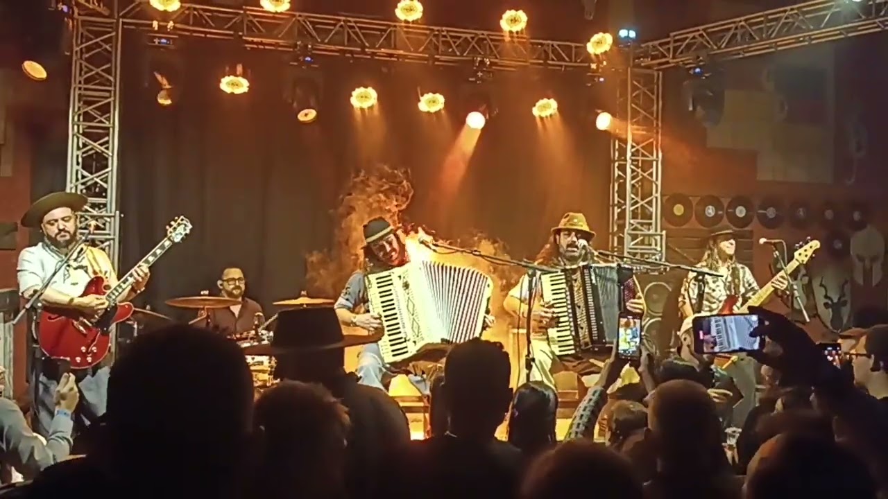 Baile de fundamento em Itaiópolis -SC. Galpão Campesino com Grupo Cordiona.
