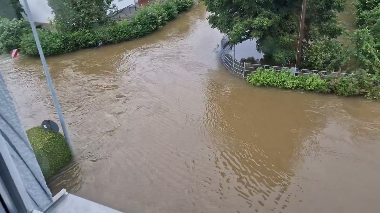 Wir kommen hier nicht mehr raus - Absolute Katastrophe im Hochwasser Gebiet