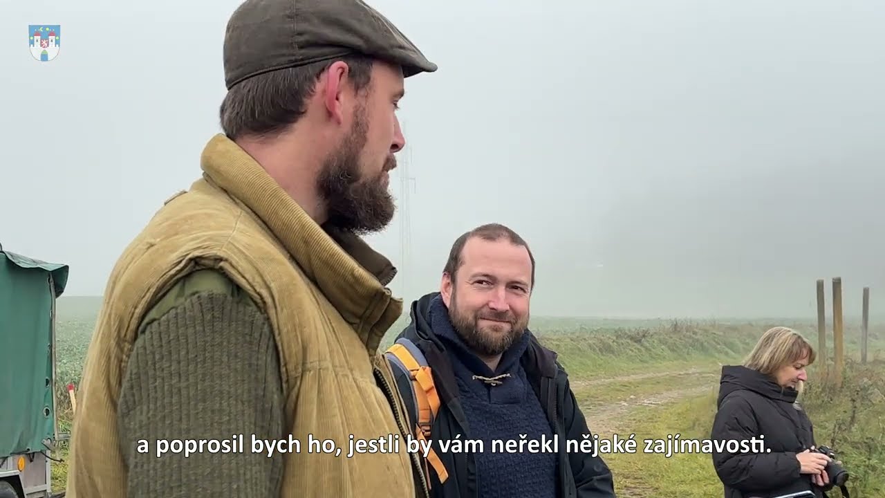 Žáci ZŠ Svobodná sázeli stromořadí na Baarově cestě | Po stopách J. Š. Baara | PaRo Písek