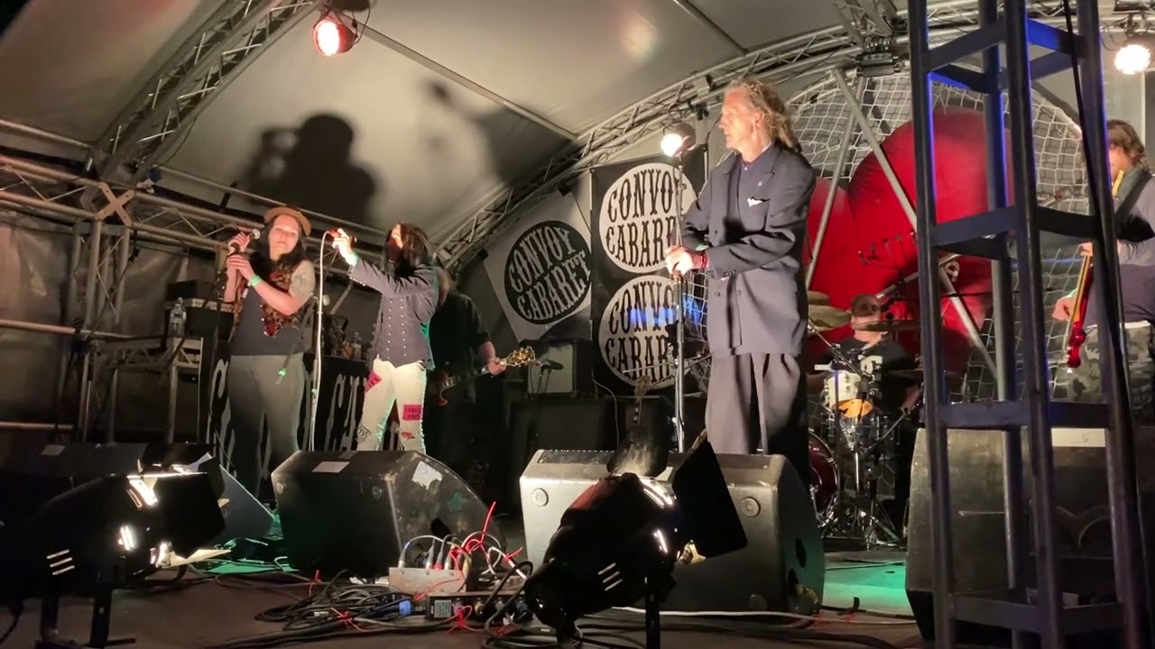 Borderline - Radical Dance Faction (RDF) live at Convoy Cabaret, Bearded Theory Festival
