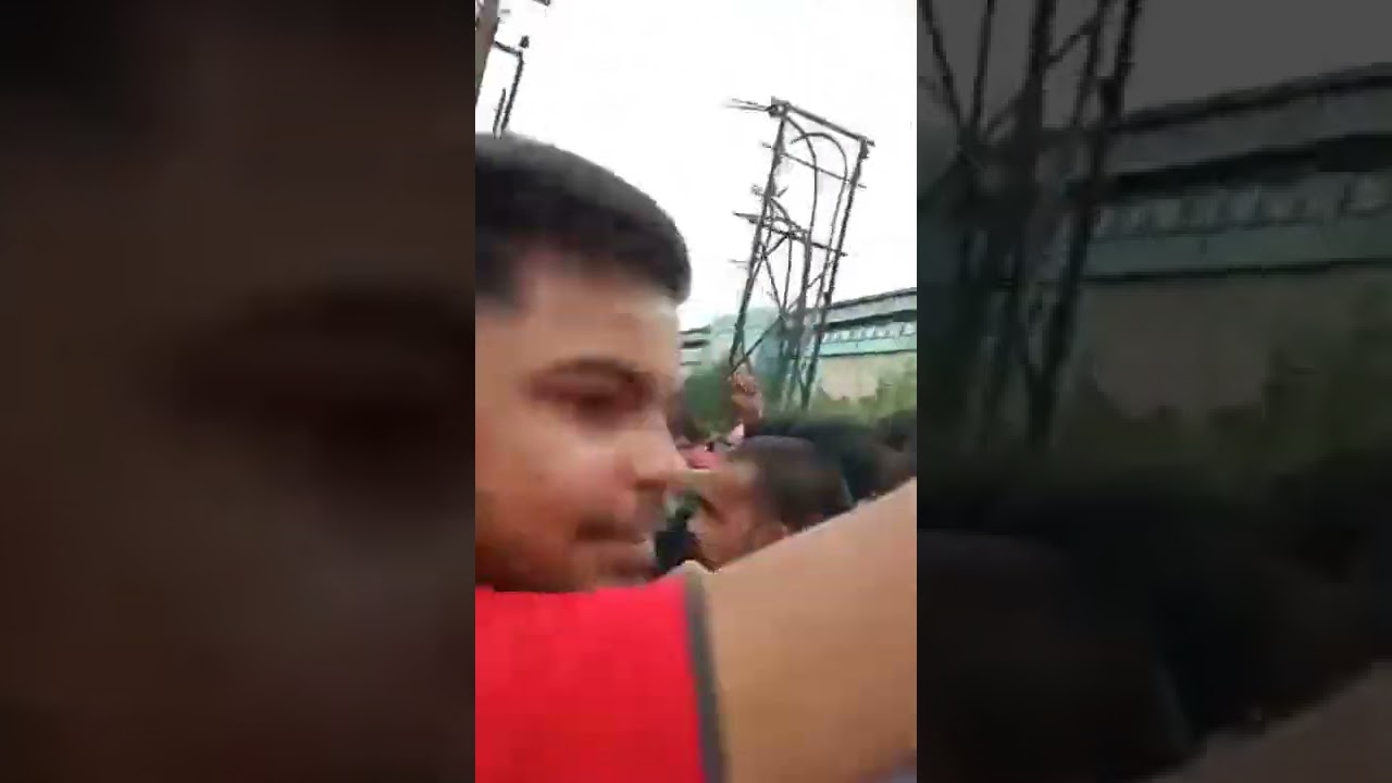 flying beast birthday celebration at Noida sec 51 |Gaurav Taneja birthday |Ritu Rathee |Crowd rush