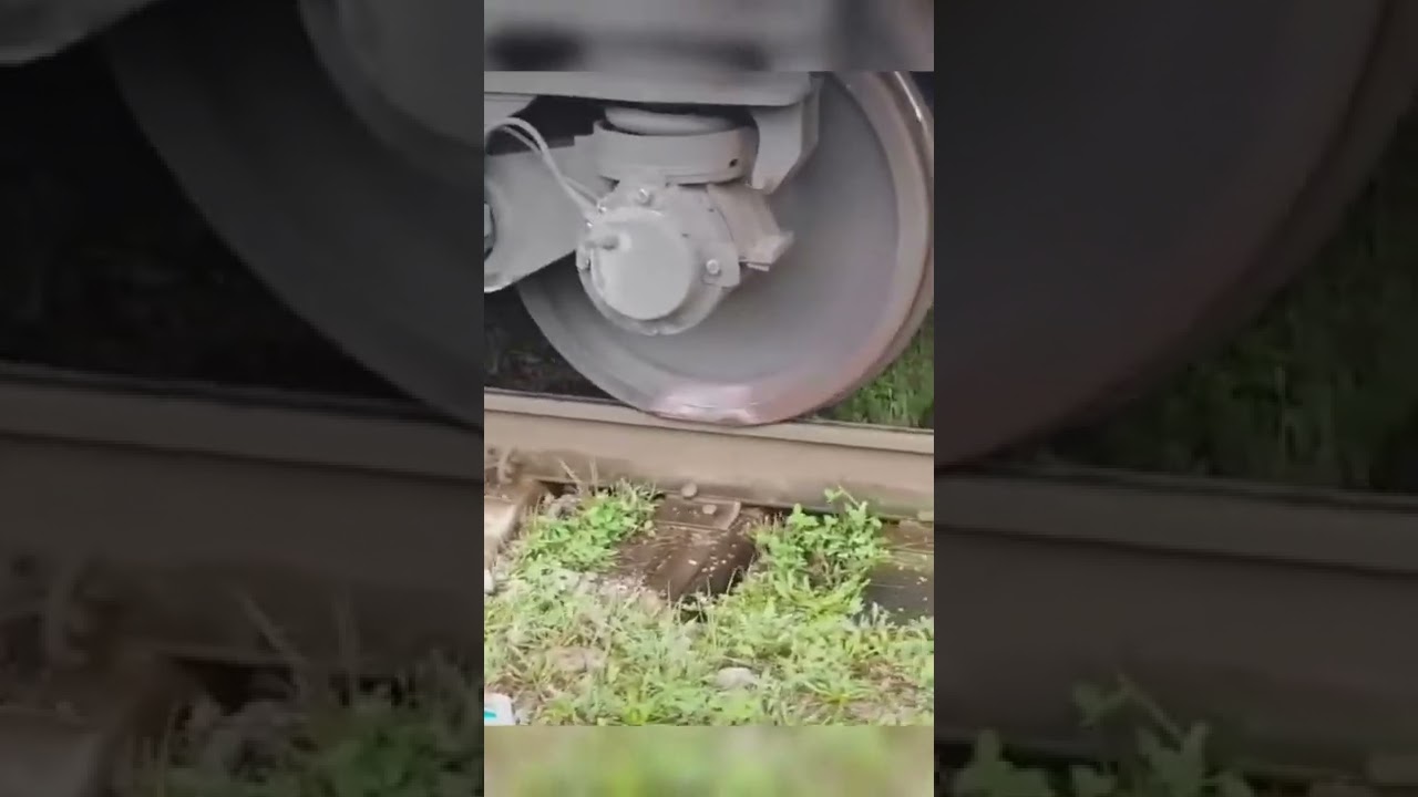 #train        Train wheel bend and wheel slip
