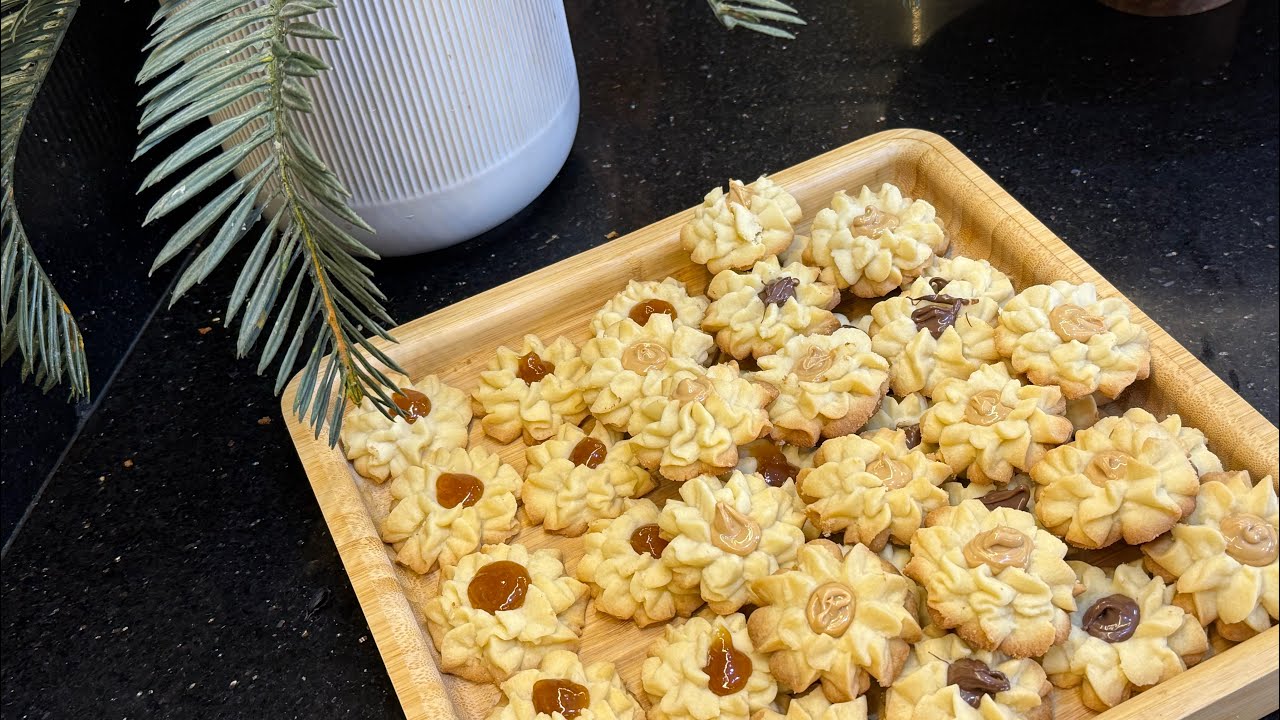 حلوى جافة مرملة و دوب دوبان فاليد قبل الفم😋مقادير بسيطة و النتيجة بنة هايلة👍🏻