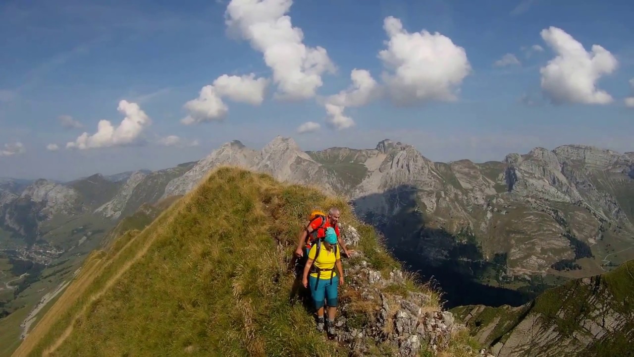 la pointe d'Almet - 2232 m - Bornes Aravis - musique de Emerald Park sur Jamendo