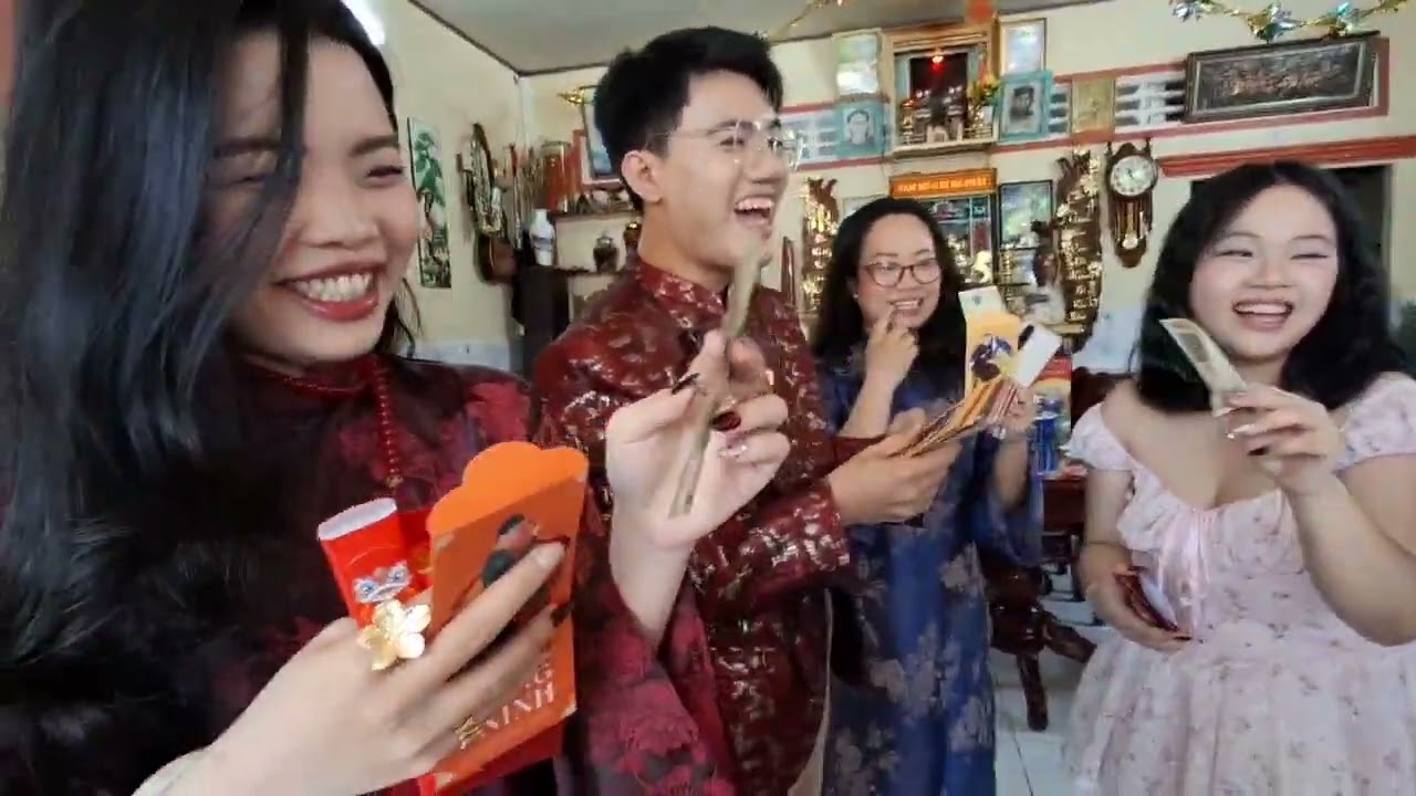 Chương trình  nhận Lì Xì của đại gia đình