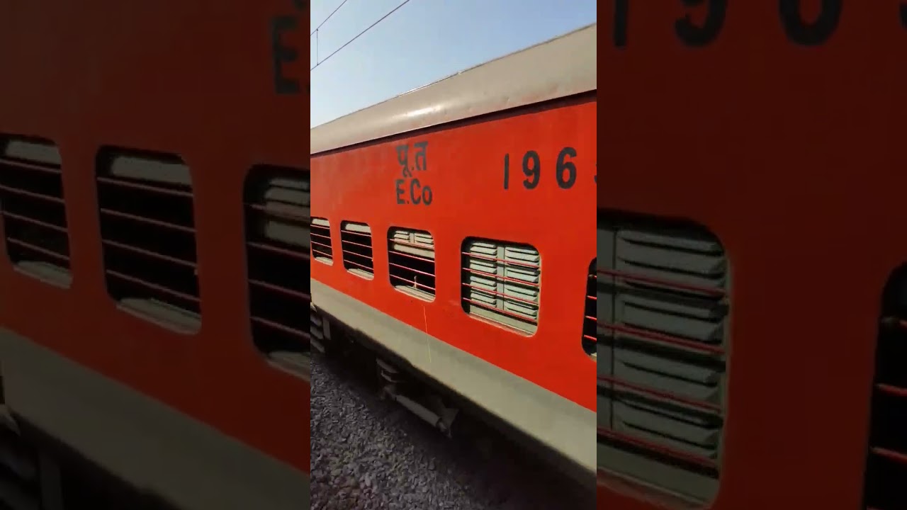 OPPOSITE DIRECTION TRAIN CROSSING.🔥#shorts #viral #youtubeshorts #trending #share #tiktok #subscribe