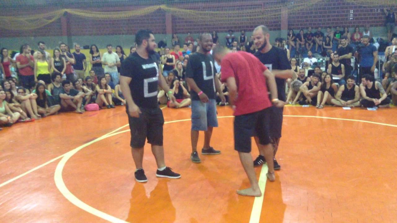 João Guedes - Exame Pé Descalço Preta Av. Vermelha