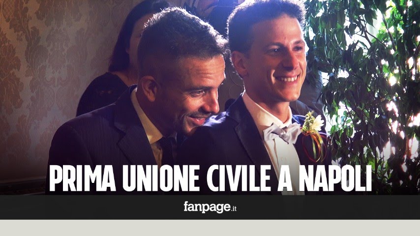 Antonello e Danilo sposi, prima unione civile a Napoli. Il testimone? Un partigiano