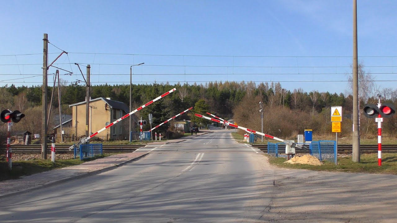 [4K] Przejazd kolejowy, Zagnańsk ul. Kielecka | Polish railroad crossing