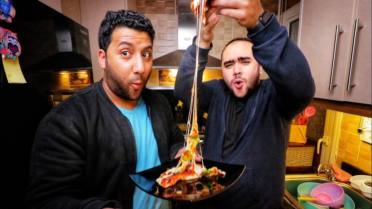 حاولنا نعمل بان كيك بالبيتزا مع @OmarElsbtawy1