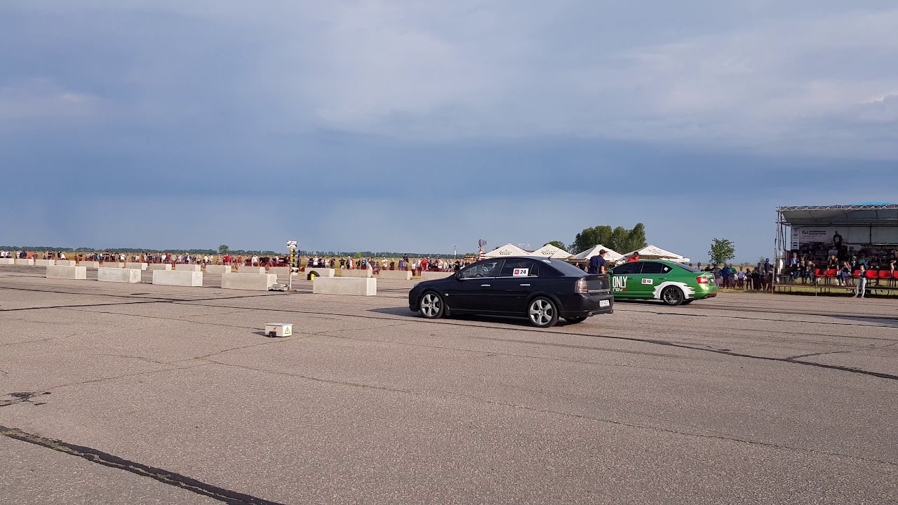 Полуфинал. Vectra C 2.8 vs Octavia RS Drag 402м