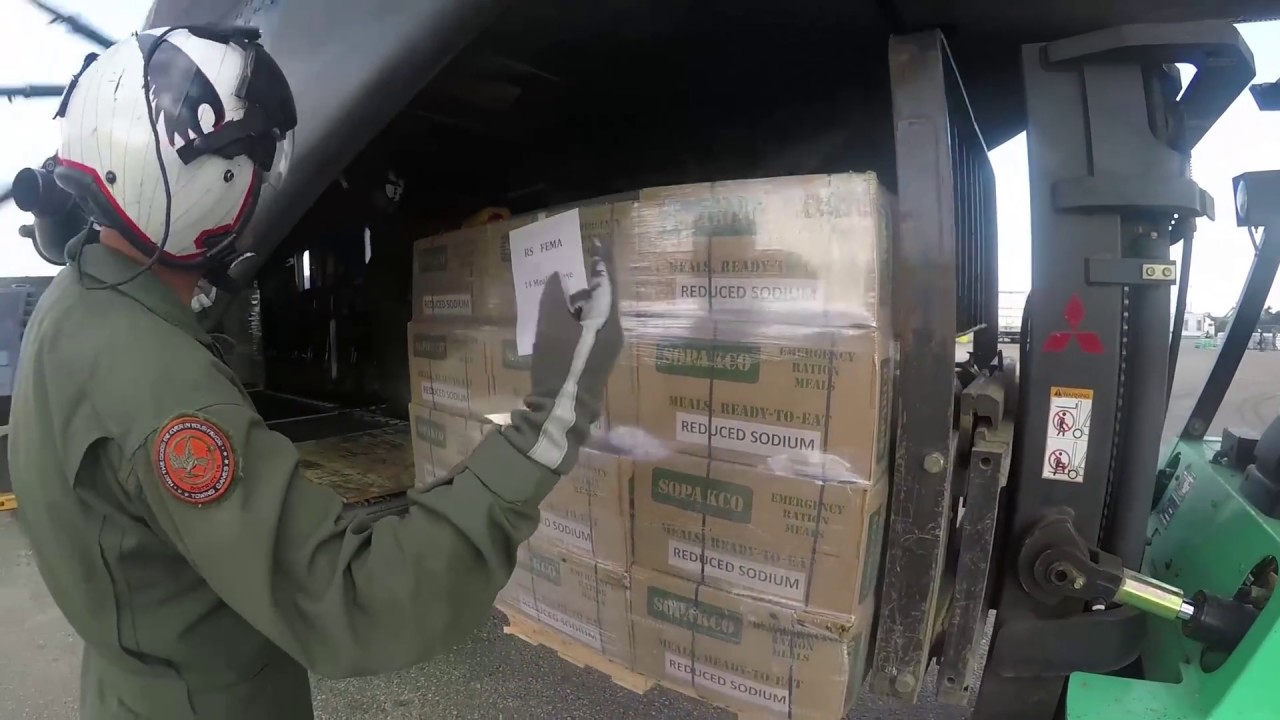 Navy Delivers Food, Water To Texans