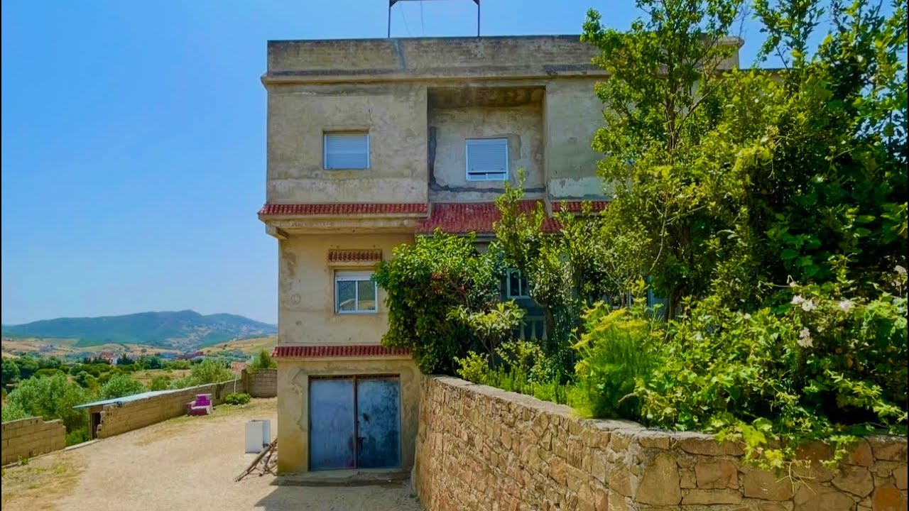 جوج دار وغرسة راءعة فيها كوري مليئة باشجار الزيتون 0703640826نواحي القصر الصغير طنجة