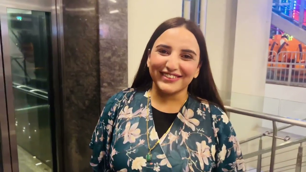 Watched Film Mola Jutt with Hareem Shah ~ Zohaib Mansha Vlogs