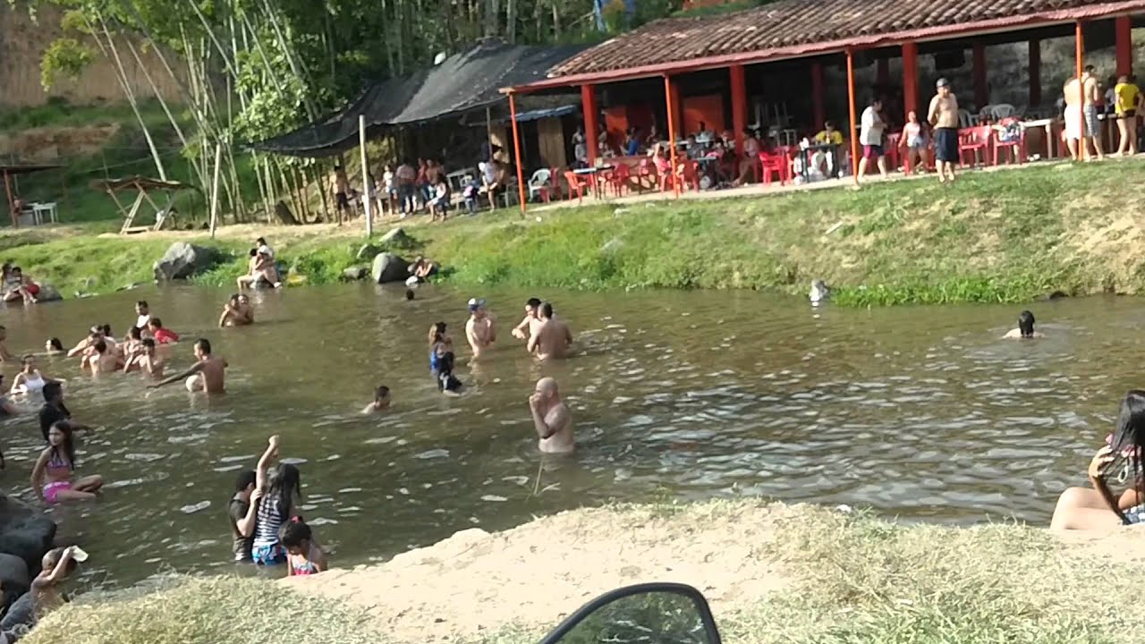 CARTAGO. COLOMBIA. PIEDRA. DE MOLER