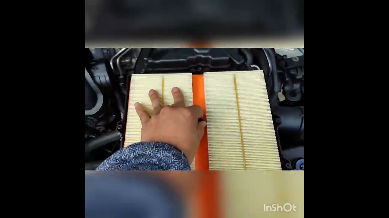VW Polo VI 6 1.0 TSI AW1, Air filter change.