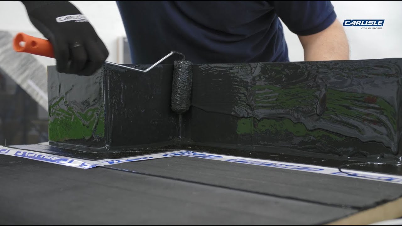 Abdichtung mit Flüssigkunststoff von Innen- und Außenecken - LIQUISEAL® 1C SF | CARLISLE® CM Europe