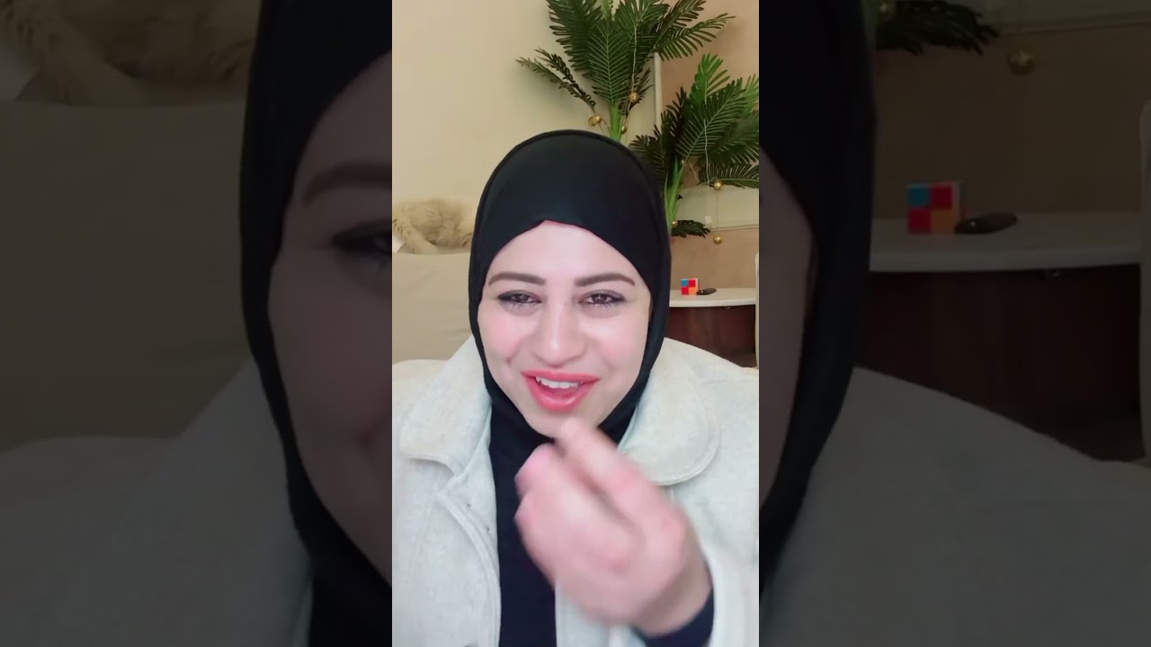 ام عمر فروله بتحكى اللى حصل فى فرح كروان مشاكل