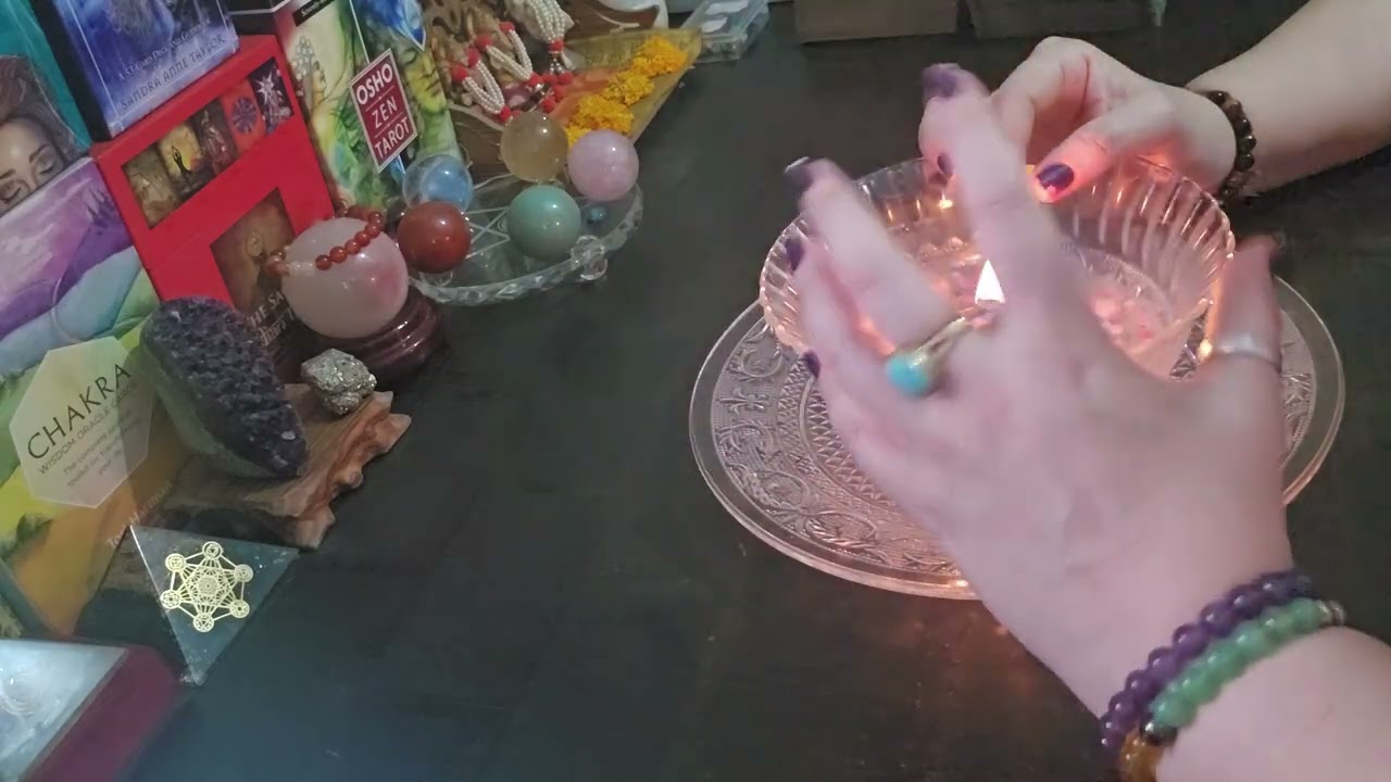 Candle wax reading 💖 current feelings 💓 True intention 🤔current situation 😊timeless ✨️ 🎉❤️