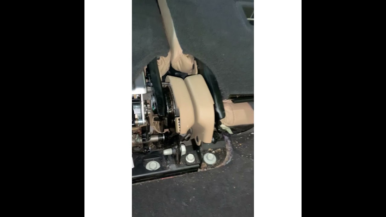 2020 Cadillac Escalade 3rd row seat not folding.repair only save $$$