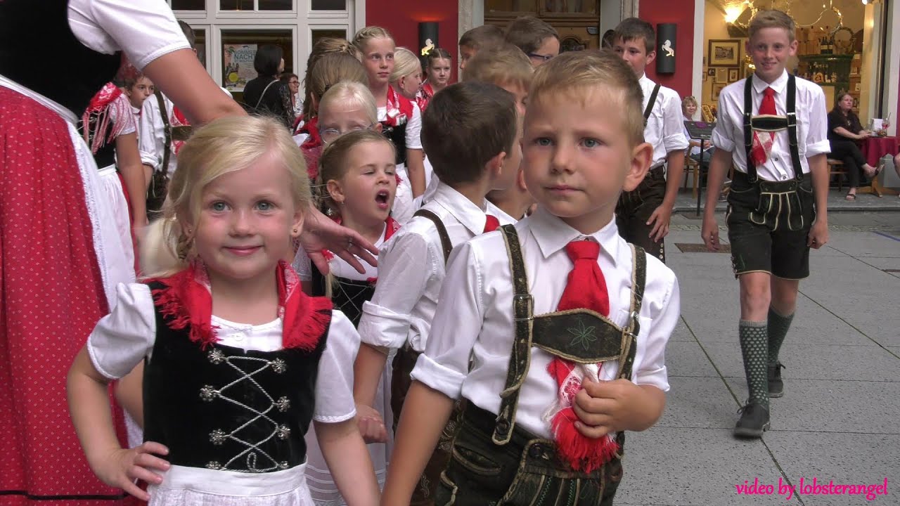 Kinder Schuhplattler D`Wolfganga